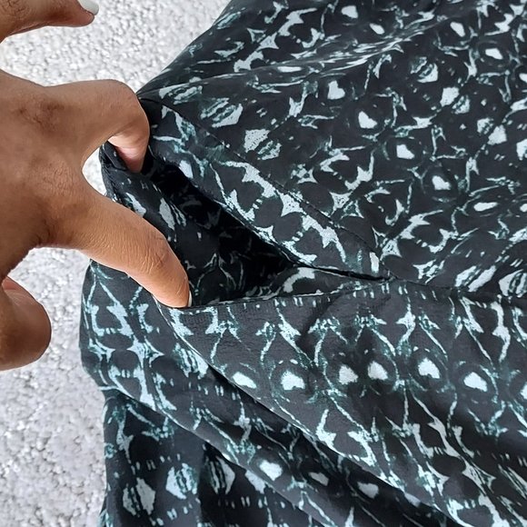 Long dress with backslit - Picture 3 of 5